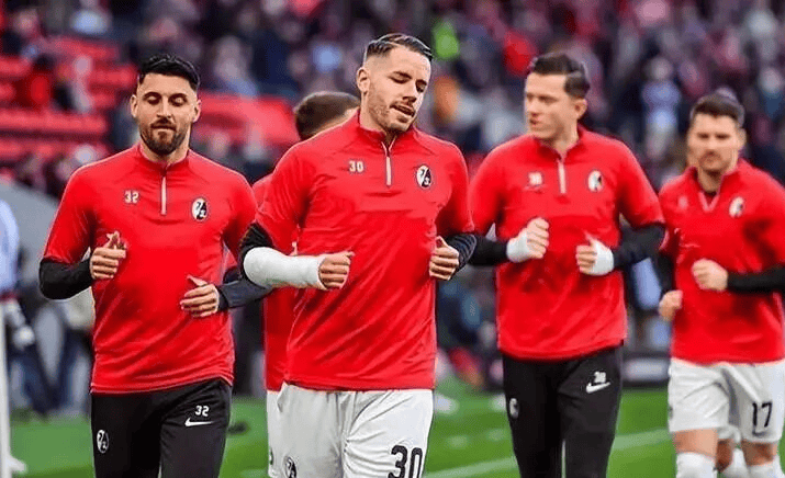 马德里竞技训练开放日，国际比赛日回应争议引欢呼，德国杯在即，年轻球员得到机会的简单介绍