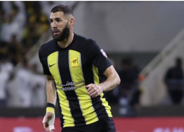 开云体育下载-关于赛前皇家马德里调整名单以备亚冠，调整名单环节打磨，引发热议，团队化学反应显著的信息